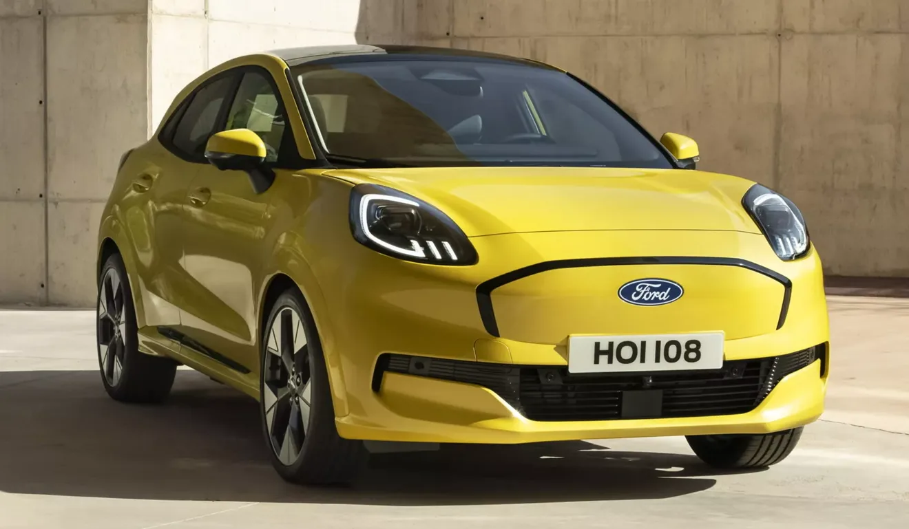 Puma Gen-E é novo carro elétrico da Ford. Imagem mostra carro amarelo de frente.