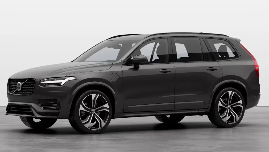 Volvo XC90 Ultimate Dark cinza escuro, visto de frente e com fundo branco