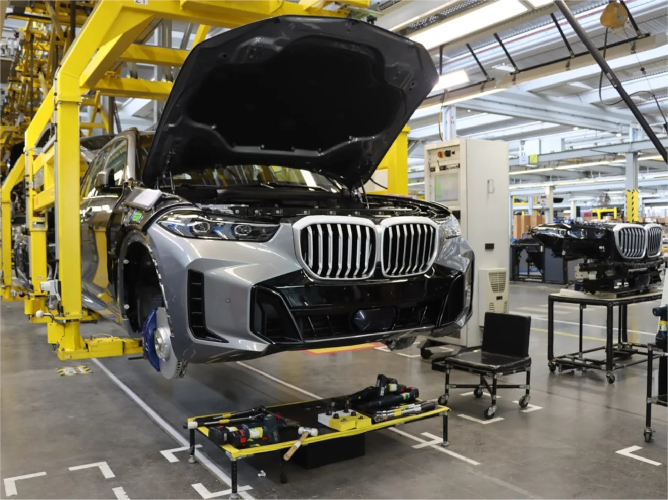 BMW X5 PHEV é primeiro híbrido plug-in produzido no Brasil na linha de montagem