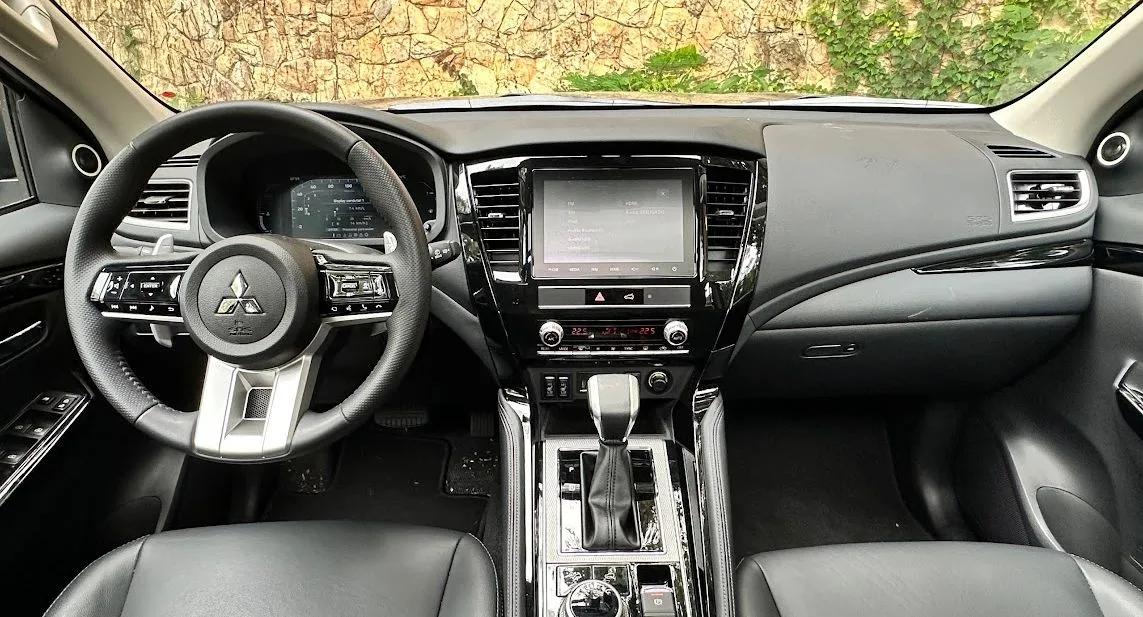 Interior do Mitsubishi Pajero Sport Legend [Auto+ / Rafael Déa]