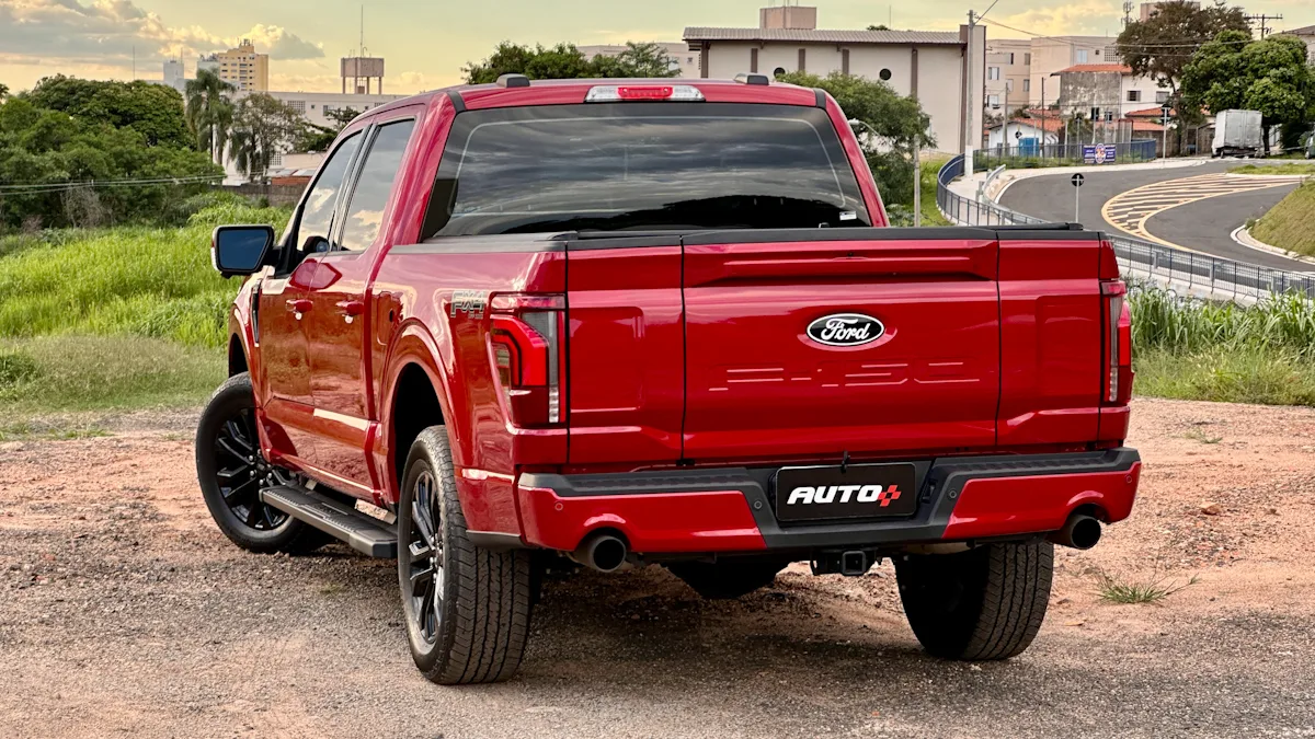 f-150 lariat black de traseira