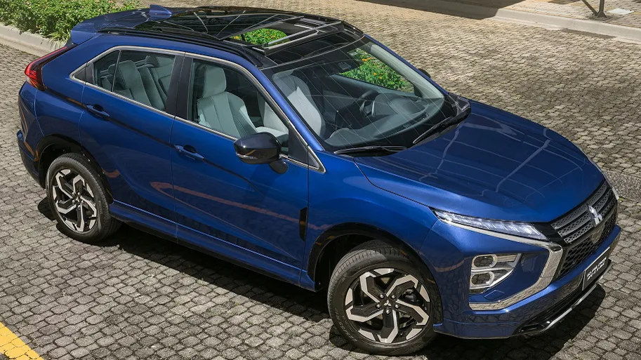 Mitsubishi Eclipse Cross HPE-S azul com partes claras e visto de cima