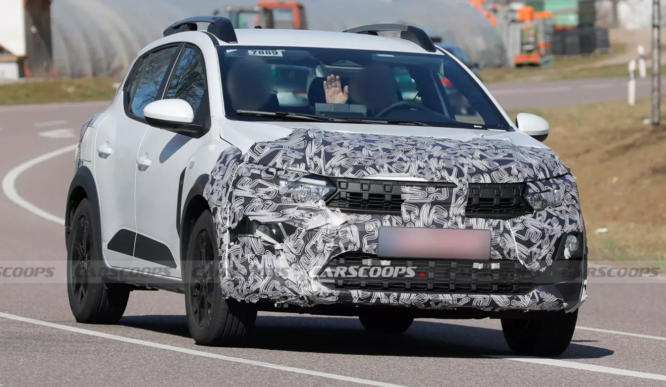 Imagem mostra novo Dacia Sandero Stepway camuflado