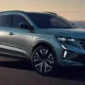 Novo Renault Espace - Imagem mostra SUV híbrido de frente