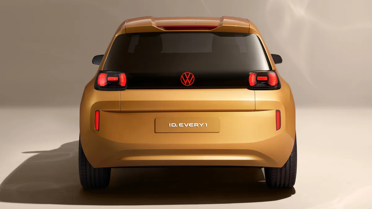 traseira do Volkswagen ID.Every1 dourado up!