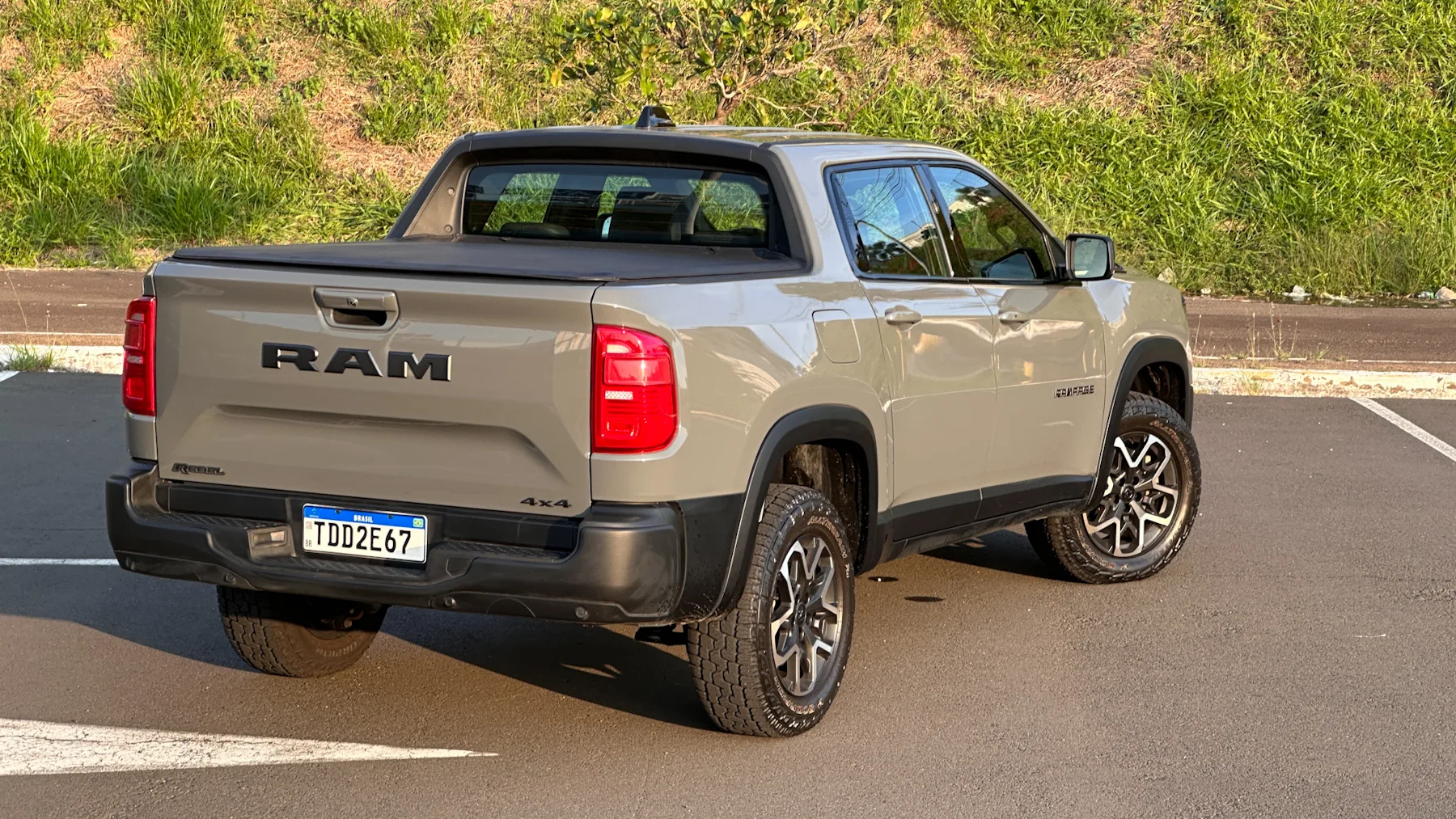 Ram Rampage Rebel diesel de traseira