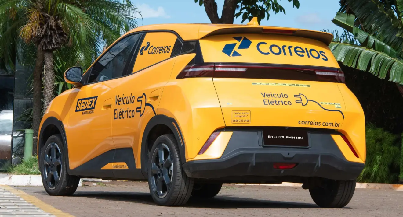 BYD Dolphin Mini Cargo de traseira é apresentado