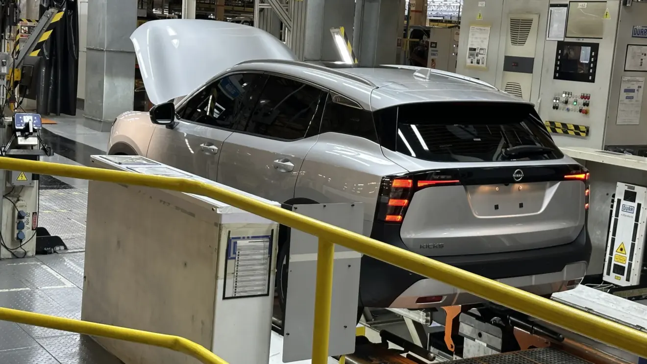 Linha de produção do novo Nissan Kicks