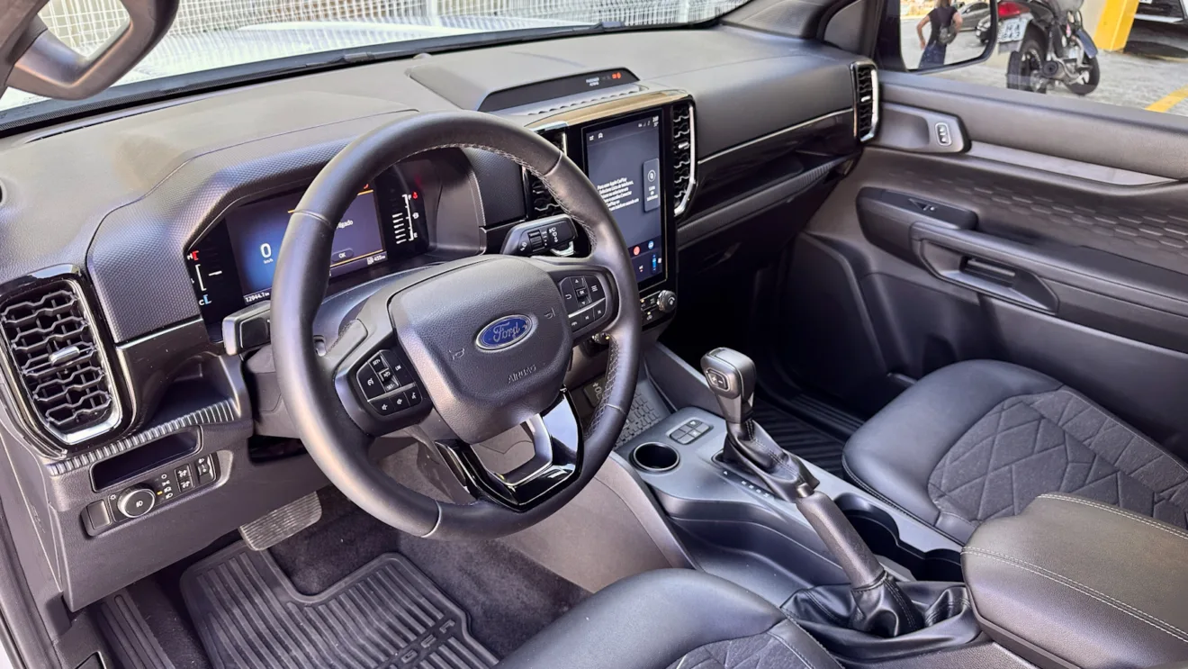 interior da Ford Ranger Black