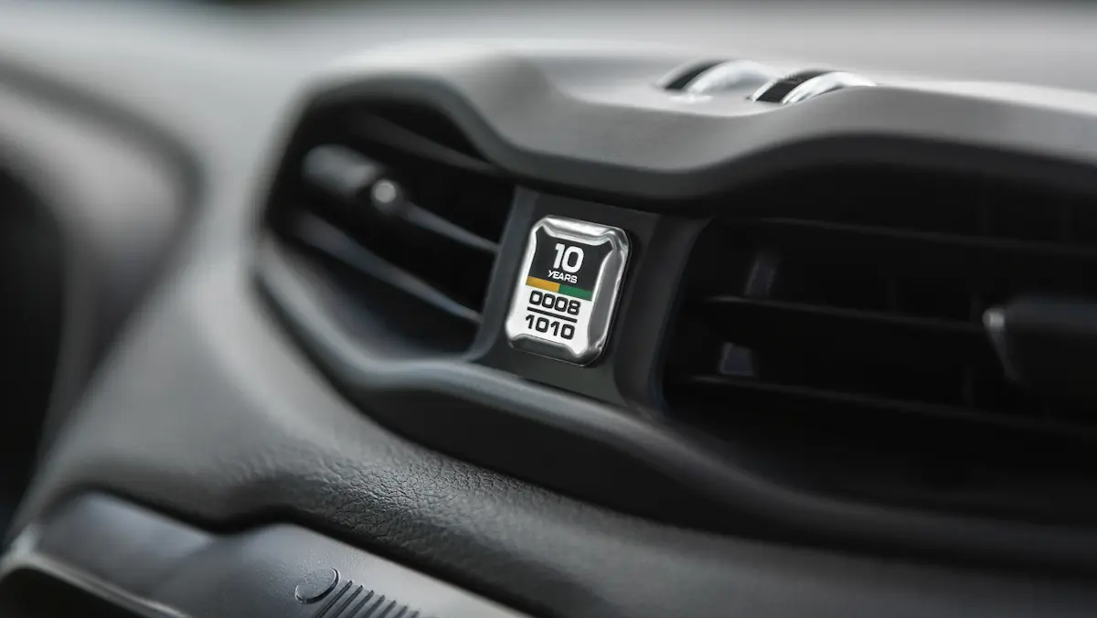emblema saída de ar-condicionado jeep renegade 10 years