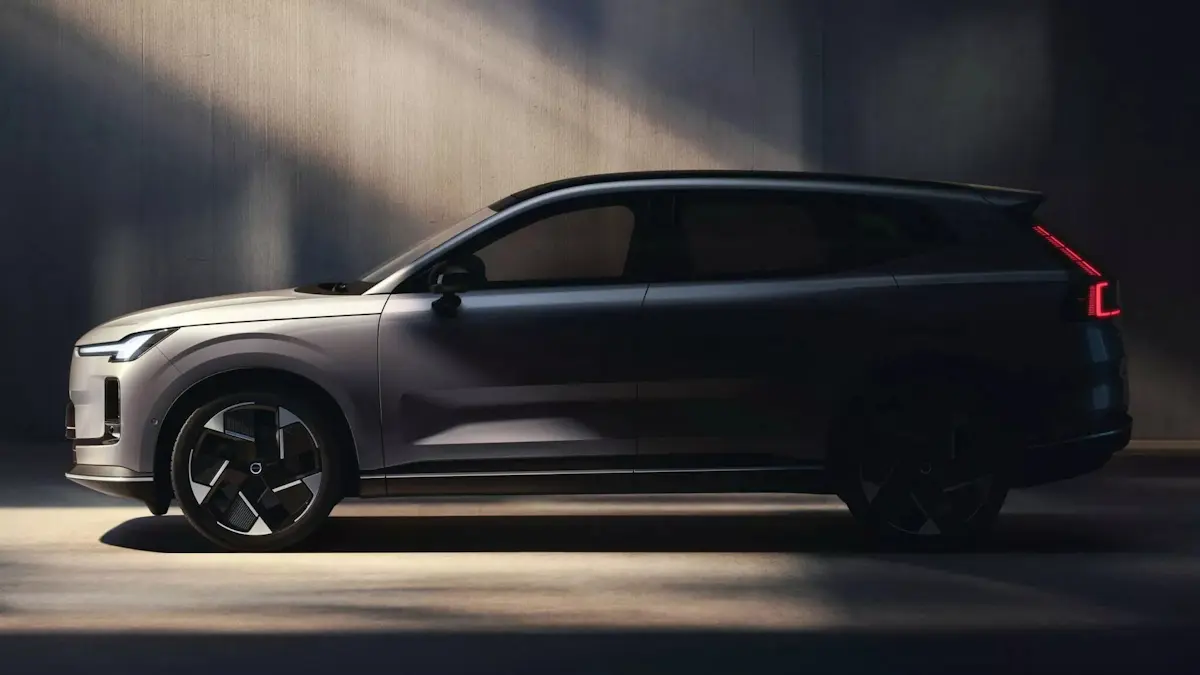 Imagem mostra novo Volvo XC70 de lateral