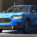 Imagem mostra frente do Honda ZR-V 2026