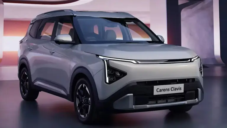 Kia Carens Clabis 2026 prata de frente chevrolet spin coreana Kia Carens Clabis 2026 prata de frente chevrolet spin coreana