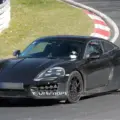 Imagem mostra flagra do novo Porsche Cayman elétrico na pista de testes