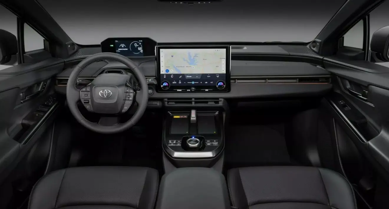 INterior do Toyota bZ Woodland