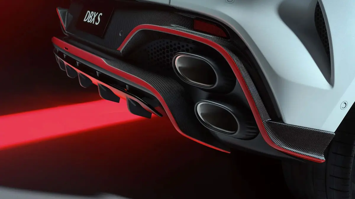 Imagem mostra escapamento do novo Aston Martin DBX S