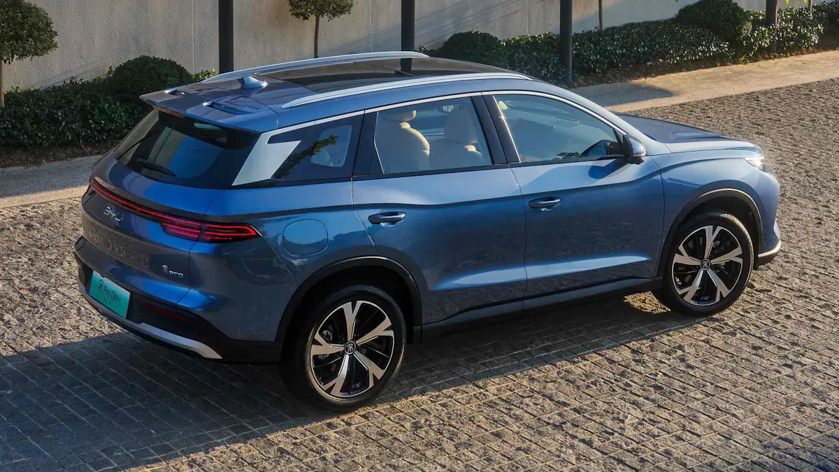 byd song pro 2026 azul de traseira