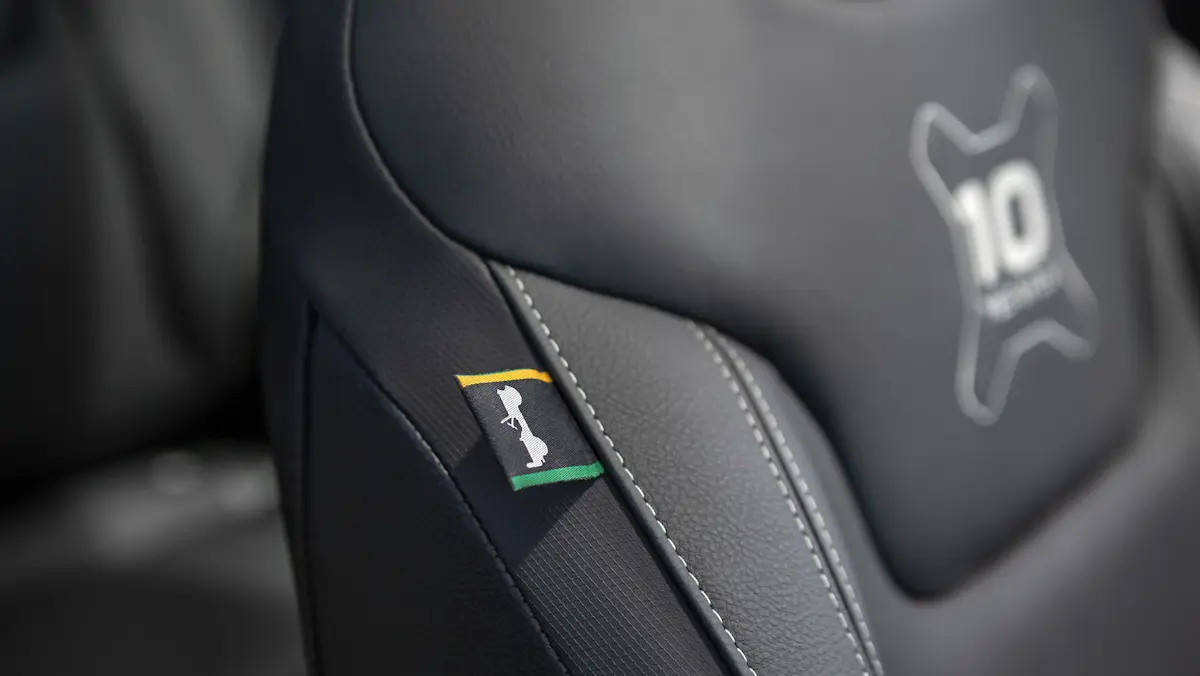 etiqueta banco jeep renegade 10 years