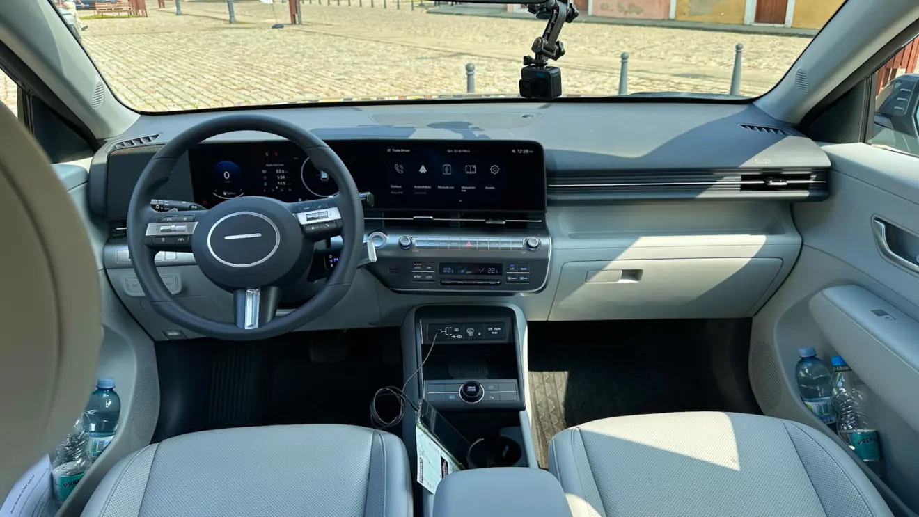 cabine do hyundai kona