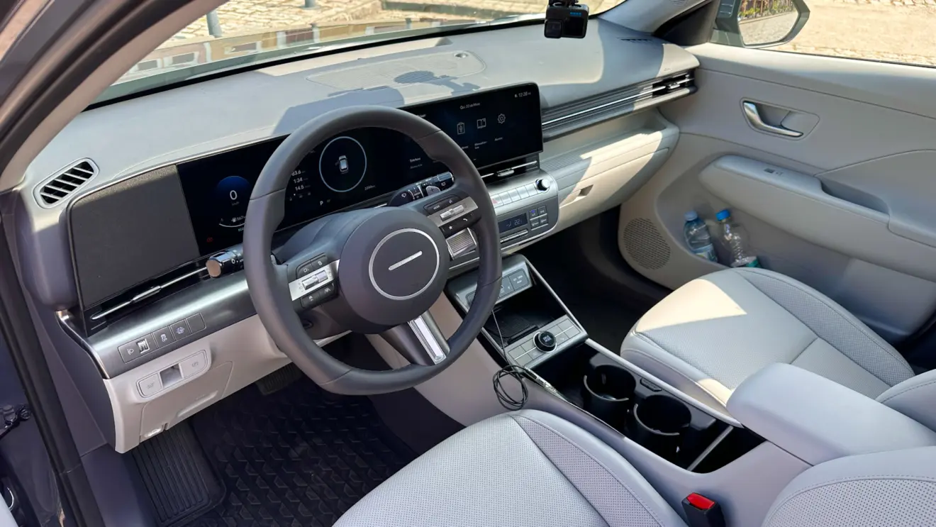 cabine do hyundai kona