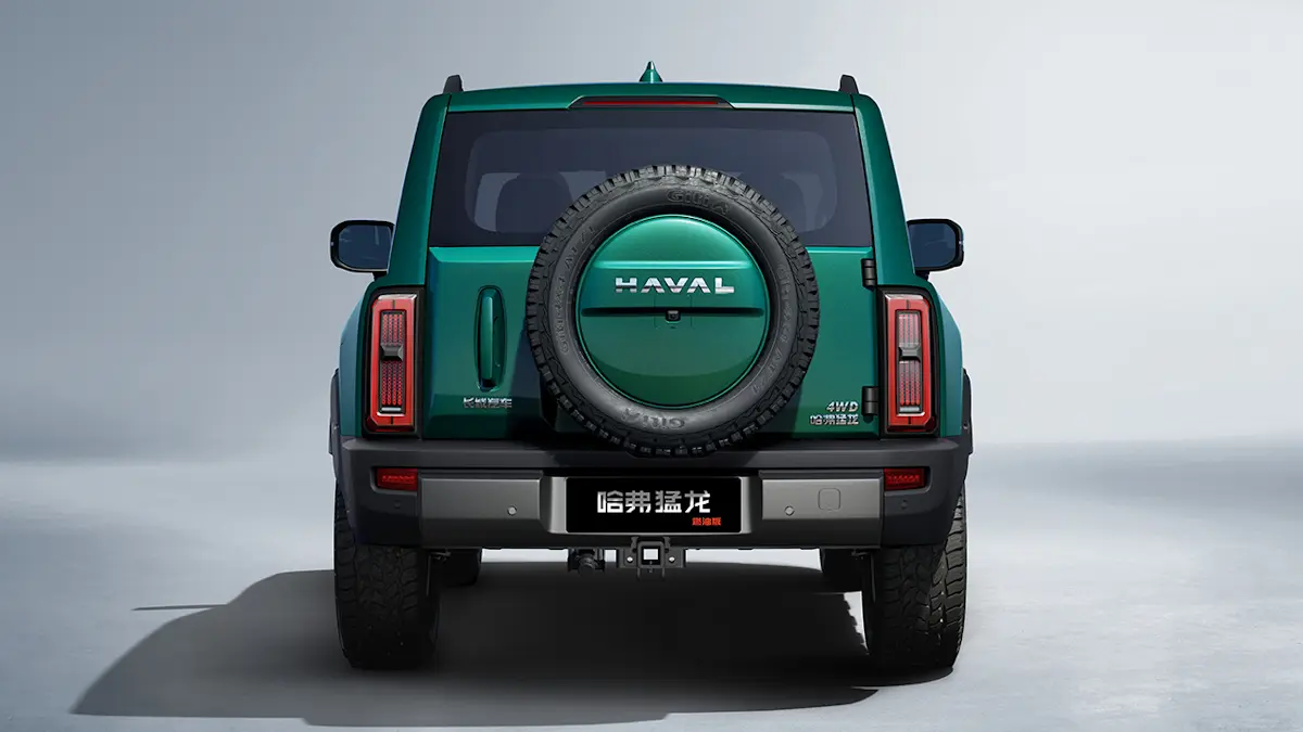 GWM Haval H9 2026 verde de traseira com estepe