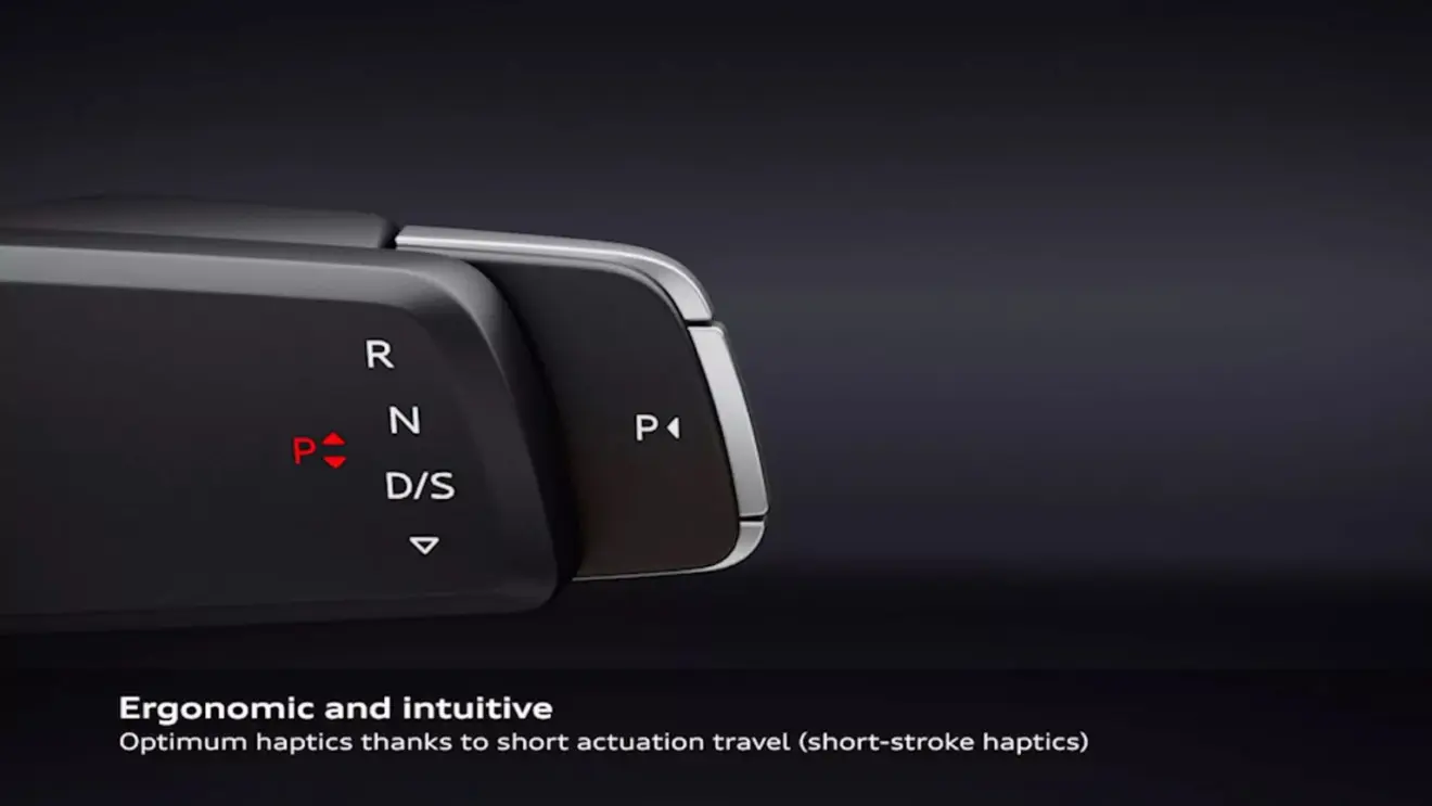 Haste multifuncional do novo Audi Q3 com câmbio em foco