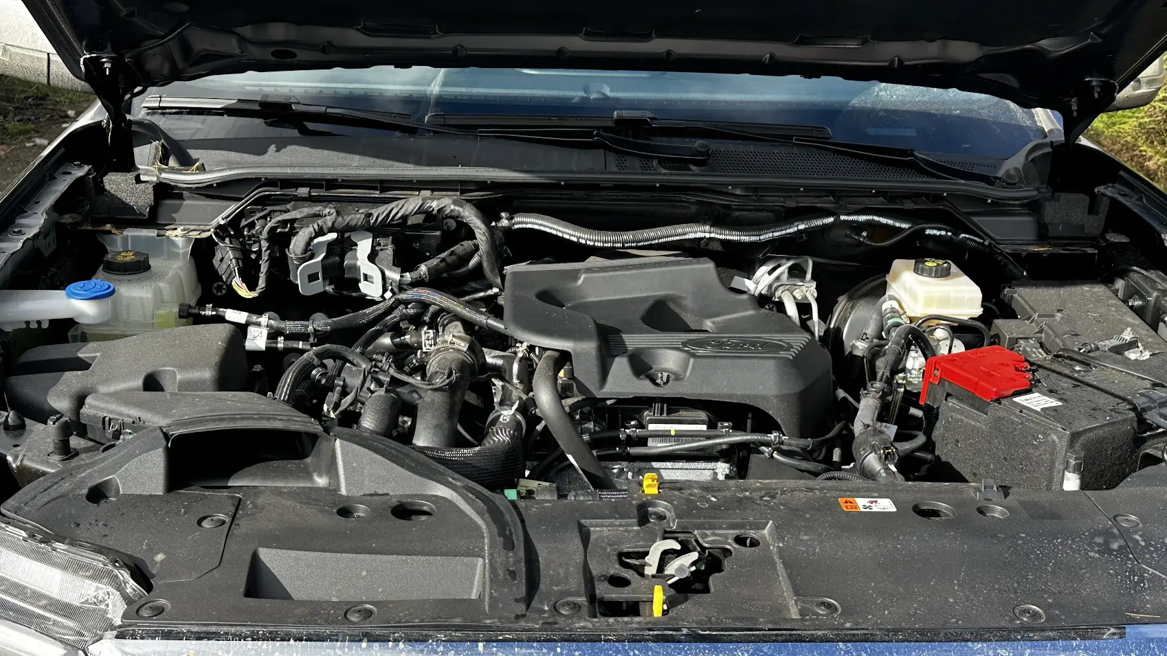 Motor 2.3 turbo do Ford Everest visto do alto