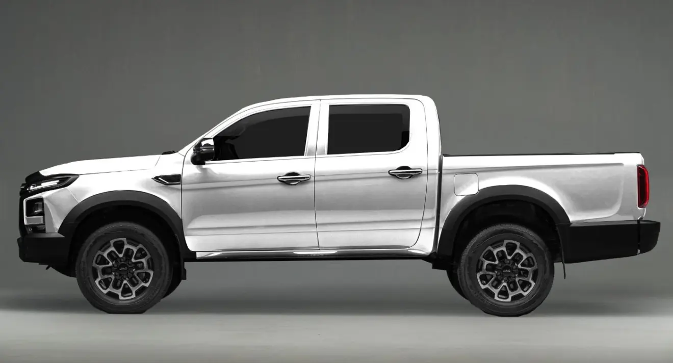 JAC Hunter 4Work branca parada de lateral com fundo cinza