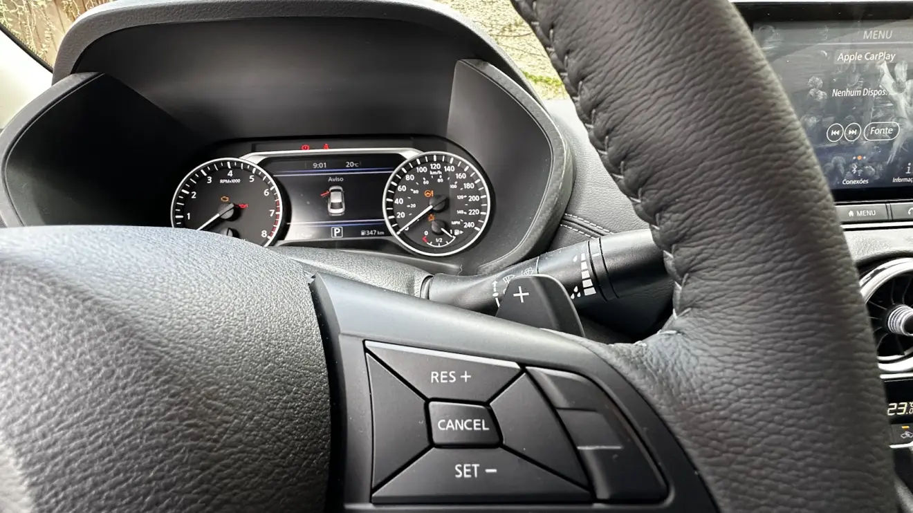 Borboletas para trocas sequenciais do Nissan Sentra Advance