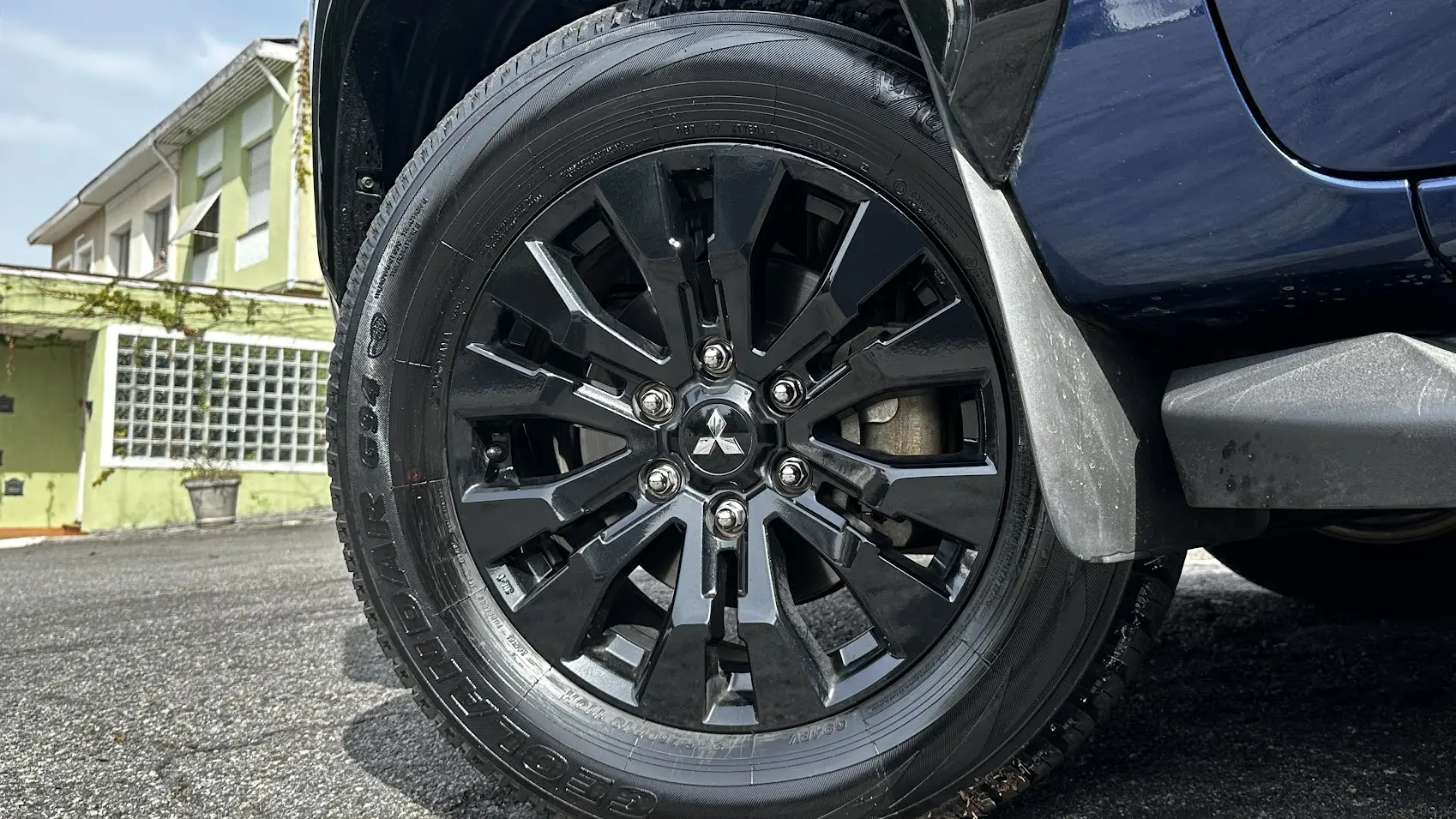 Roda da Mitsubishi Triton Katana