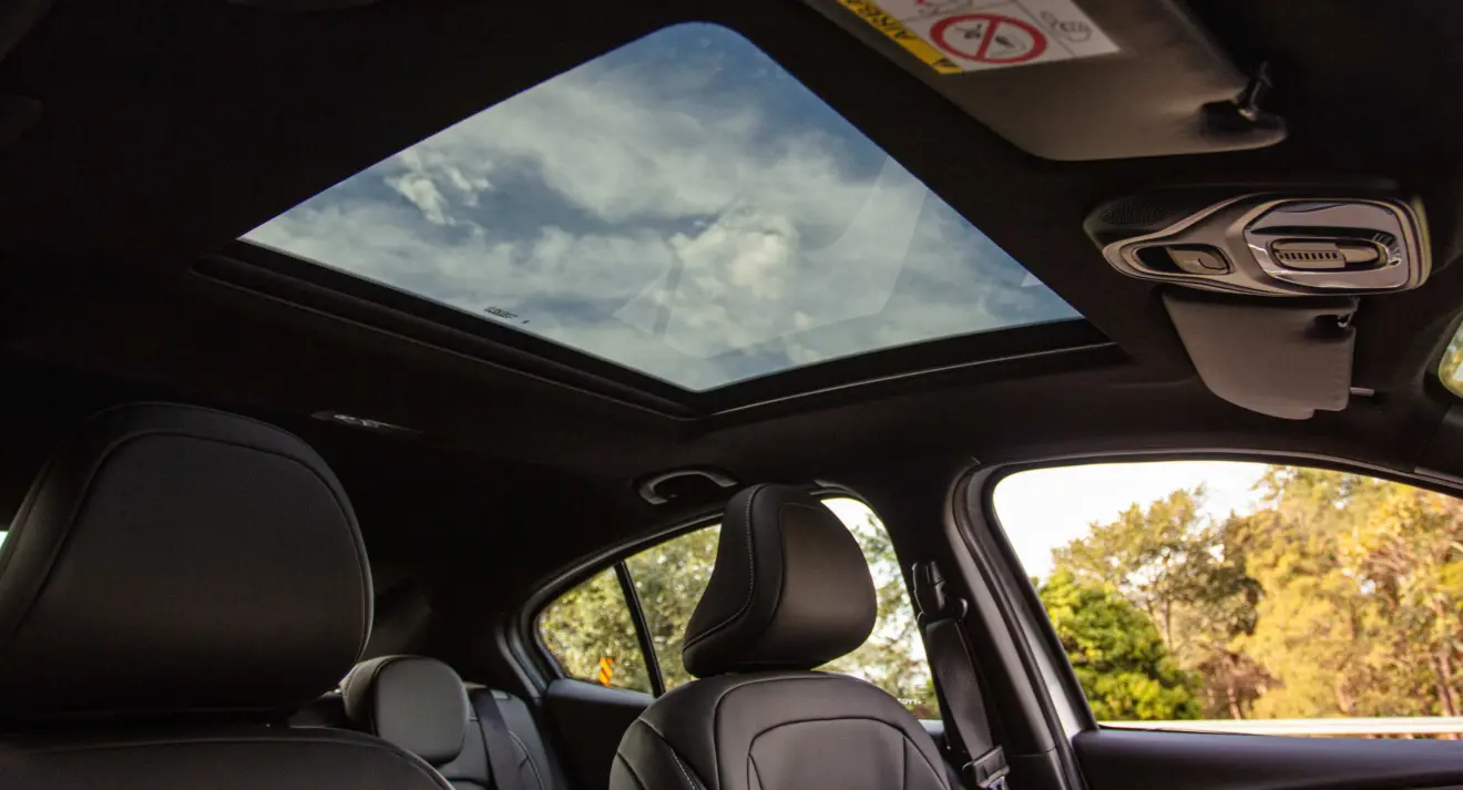 Teto solar do Fiat Fastback Impetus