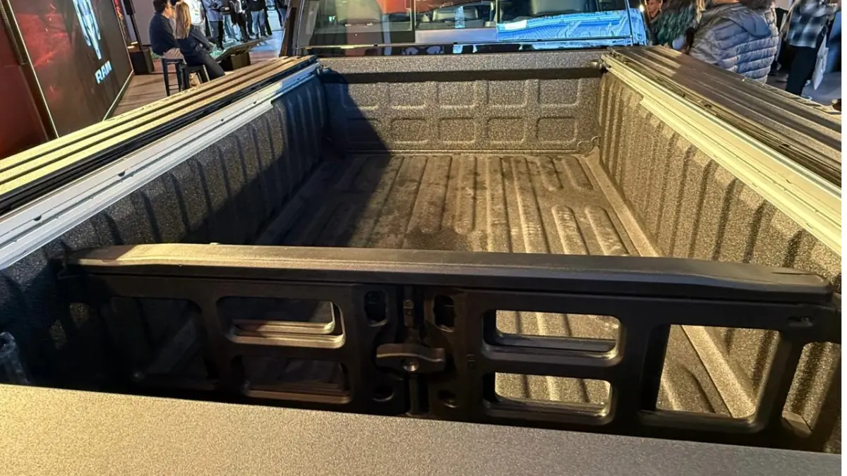 Caçamba da RAM 3500, no Festival Interlagos