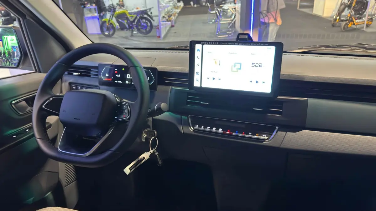 Interior da Farizon V6E