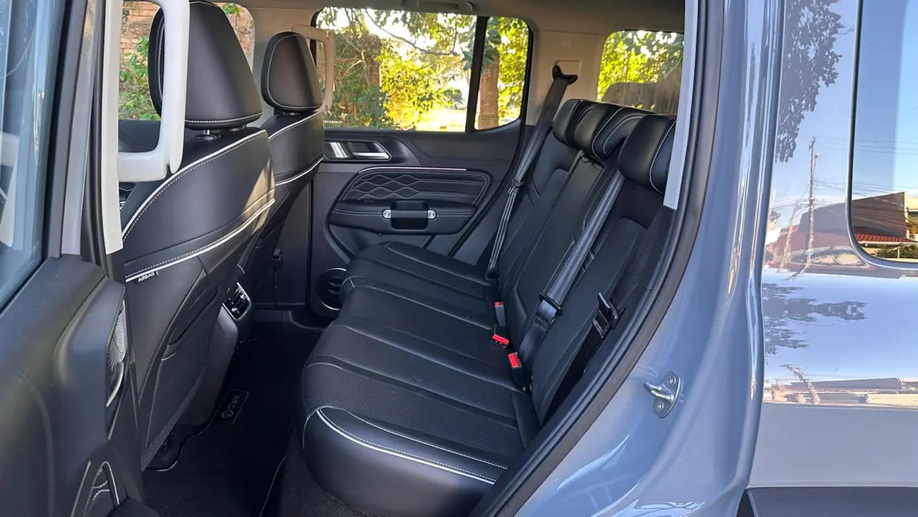 banco traseiro tank 300