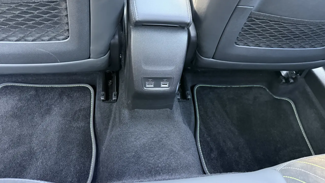 Parte do acabamento do Peugeot e-2008 GT