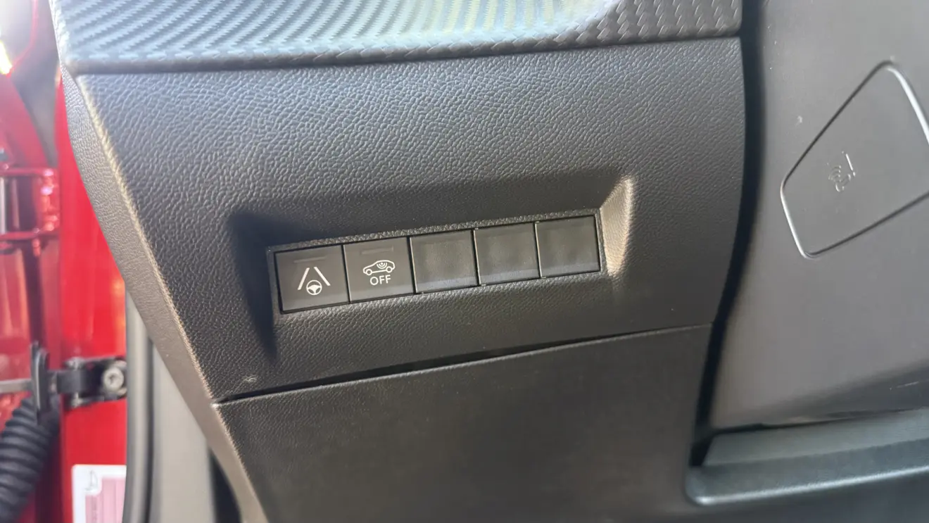 Comandos do Peugeot e-2008 GT