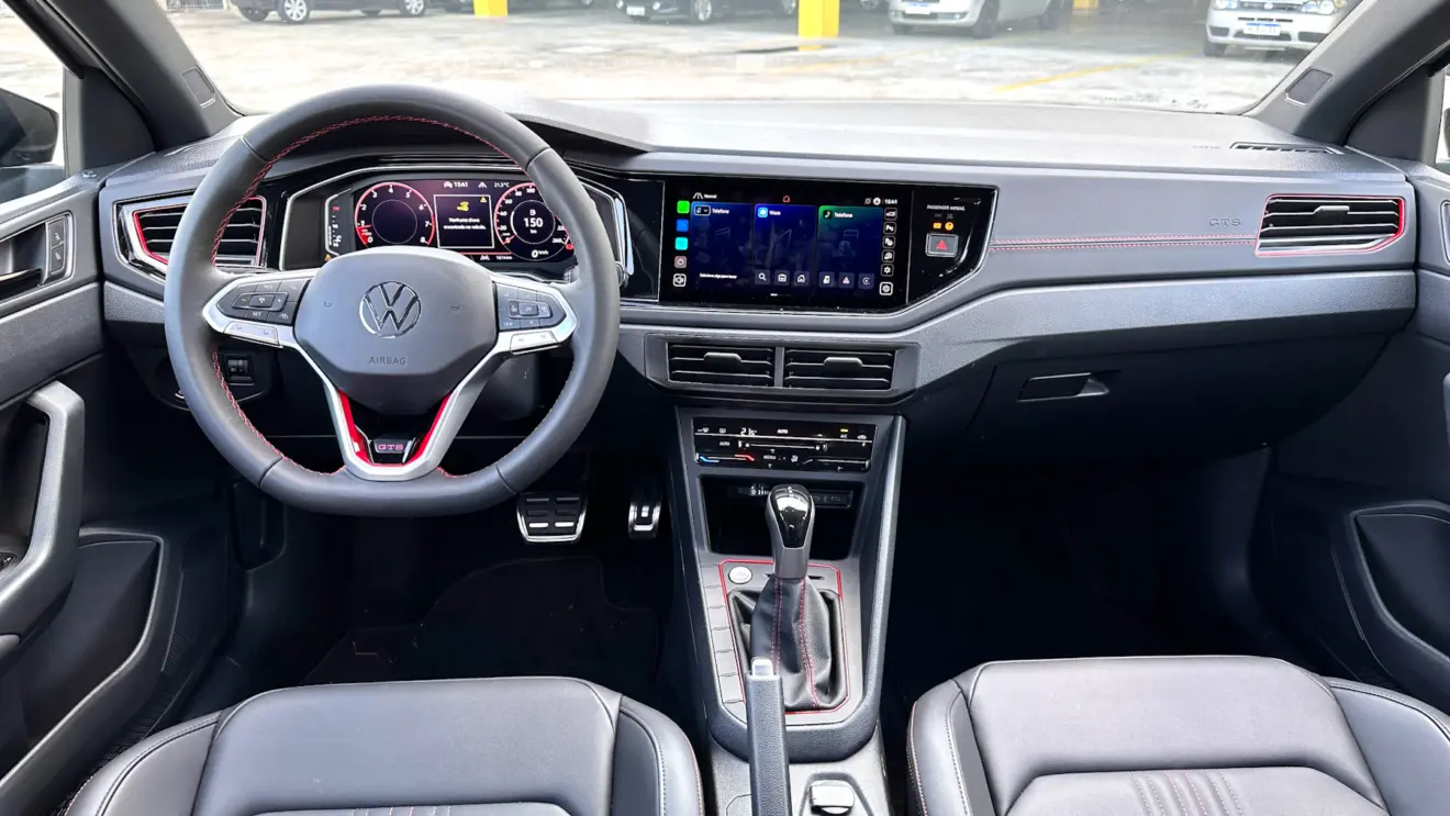 Volkswagen Nivus GTS interior