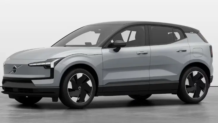 Volvo EX30 Plus cinza com detalhes pretos e visto de lado e tem preço próximo ao do Ford Bronco Sport