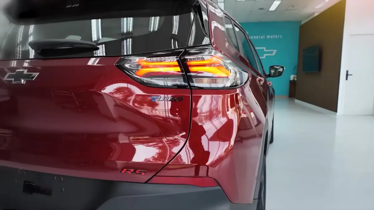 traseira chevrolet tracker 2026