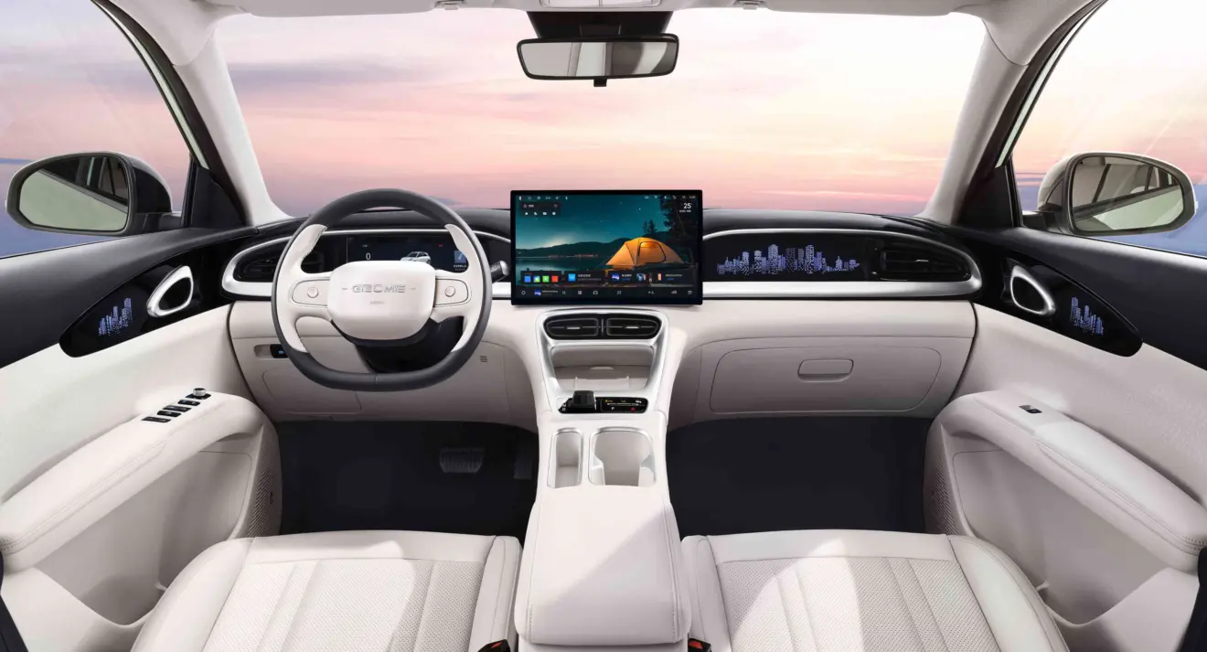 Interior do Geely Geome Xingyuan