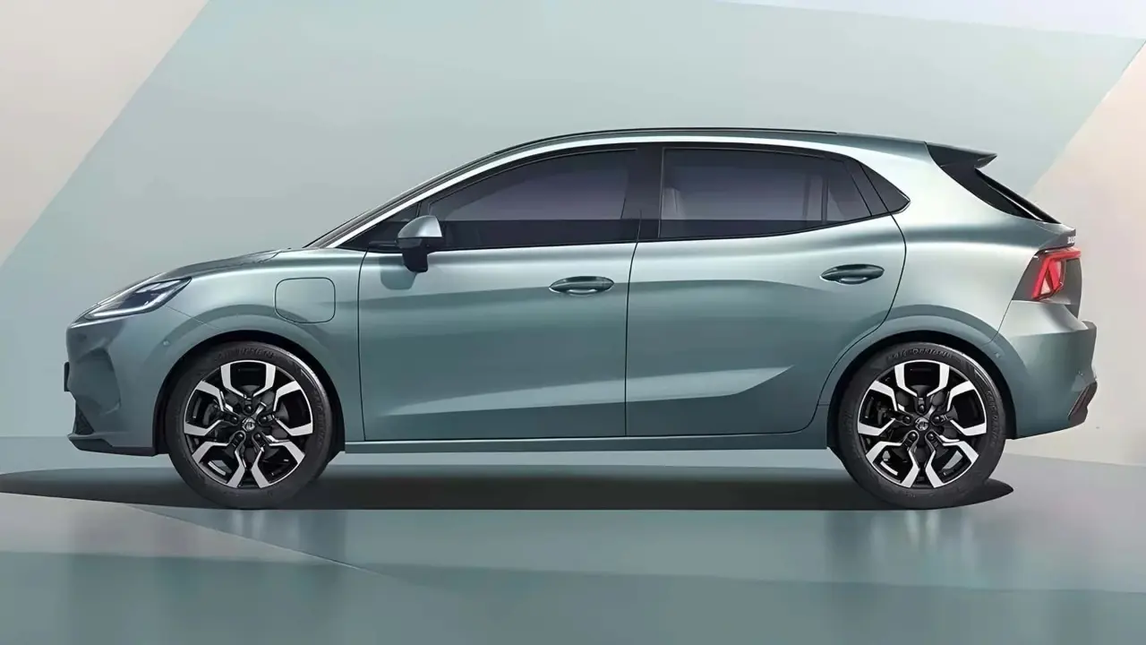 SAIC MG4 de lado azul