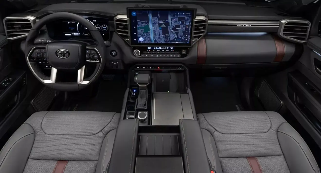 Interior da caminhonete Toyota Tundra Capstone