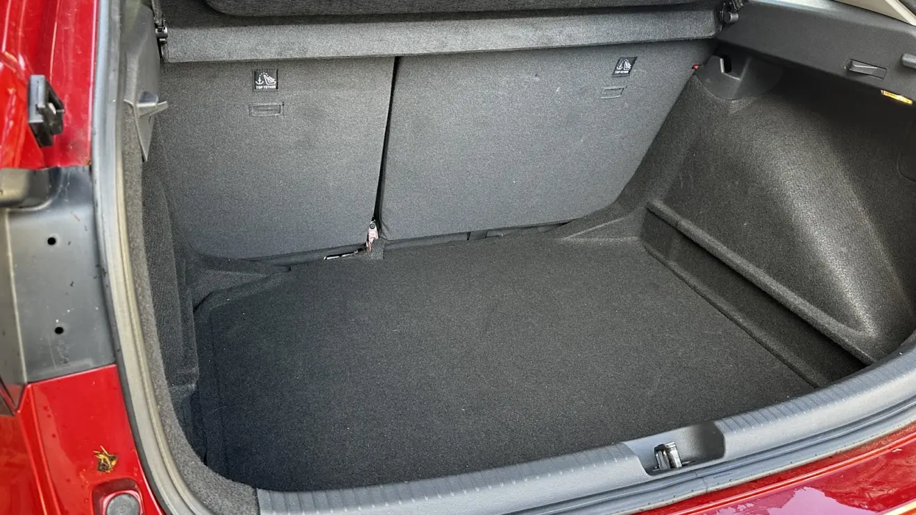 Porta-malas Volkswagen Nivus Comfortline 200TSI