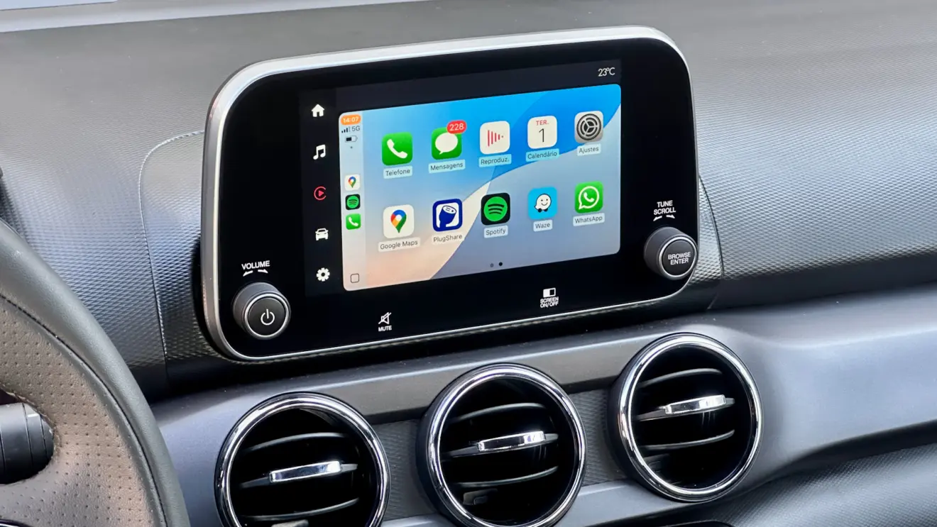 central multimídia Fiat Cronos