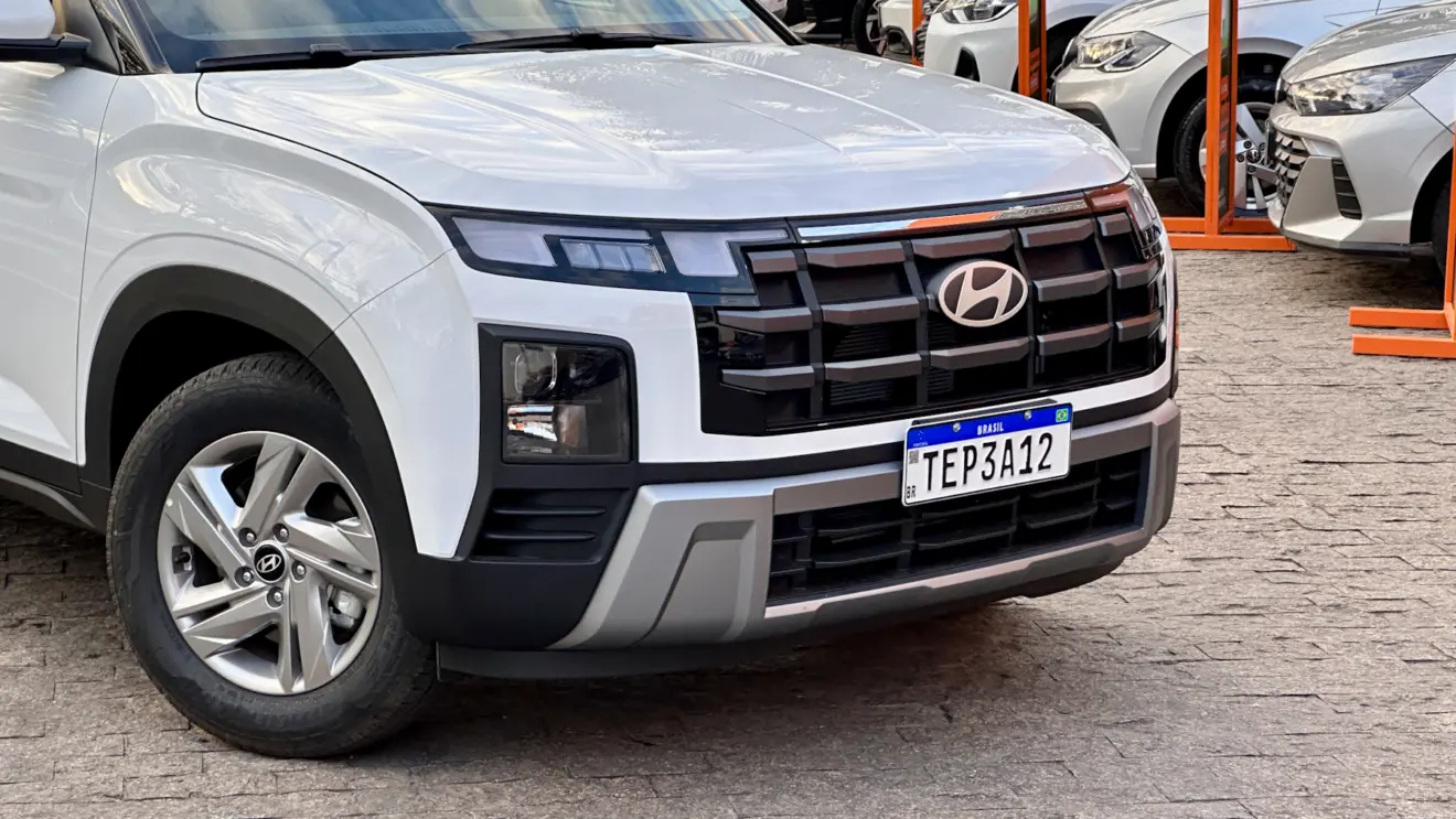 Faróis e rodas Hyundai Creta comfort