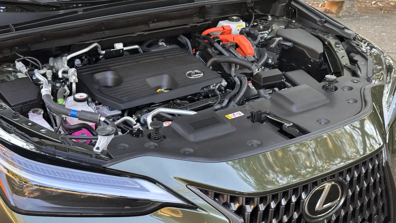 motor lexus no phev