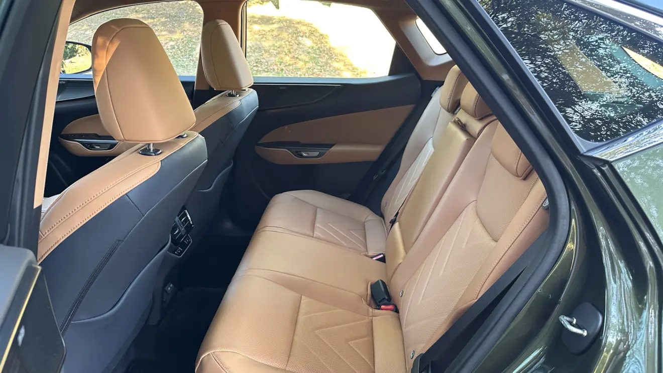 Banco traseiro Lexus NX