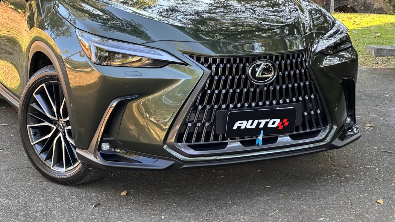 Frente do lexus nx