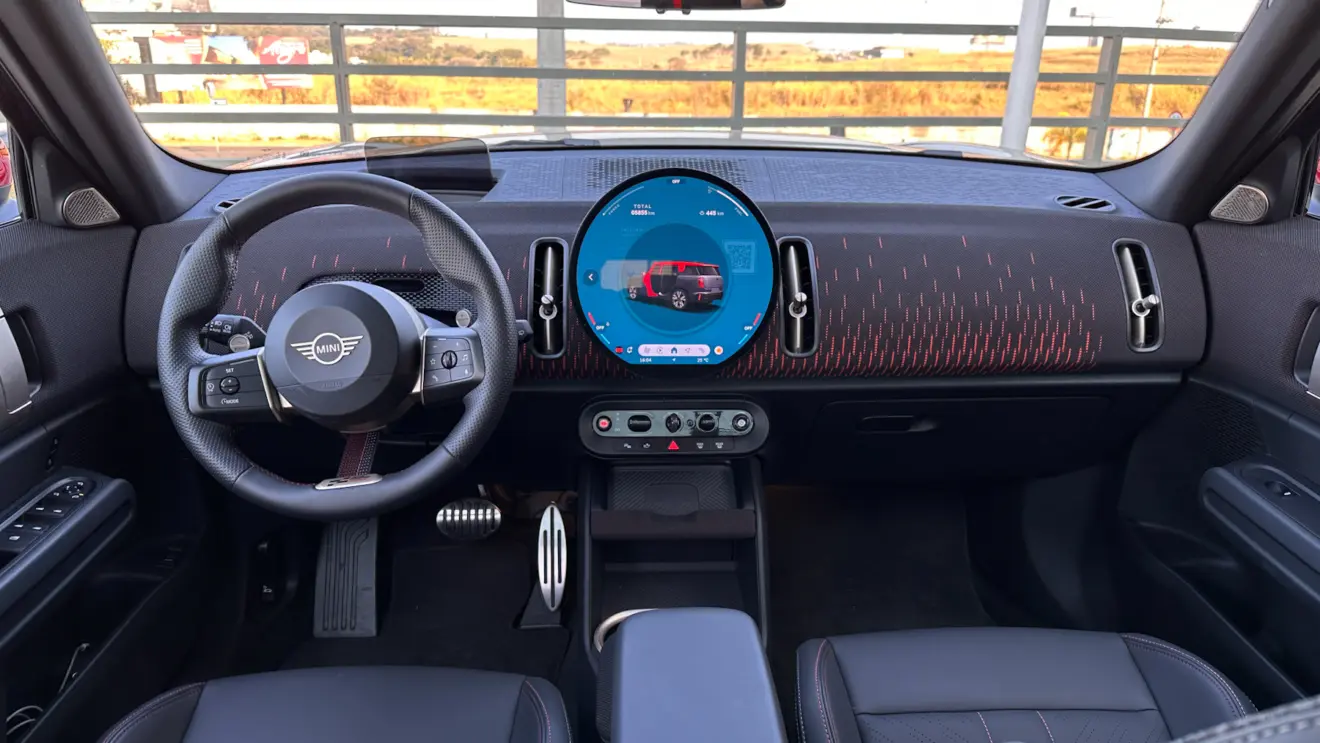 interior do mini countryman jcw