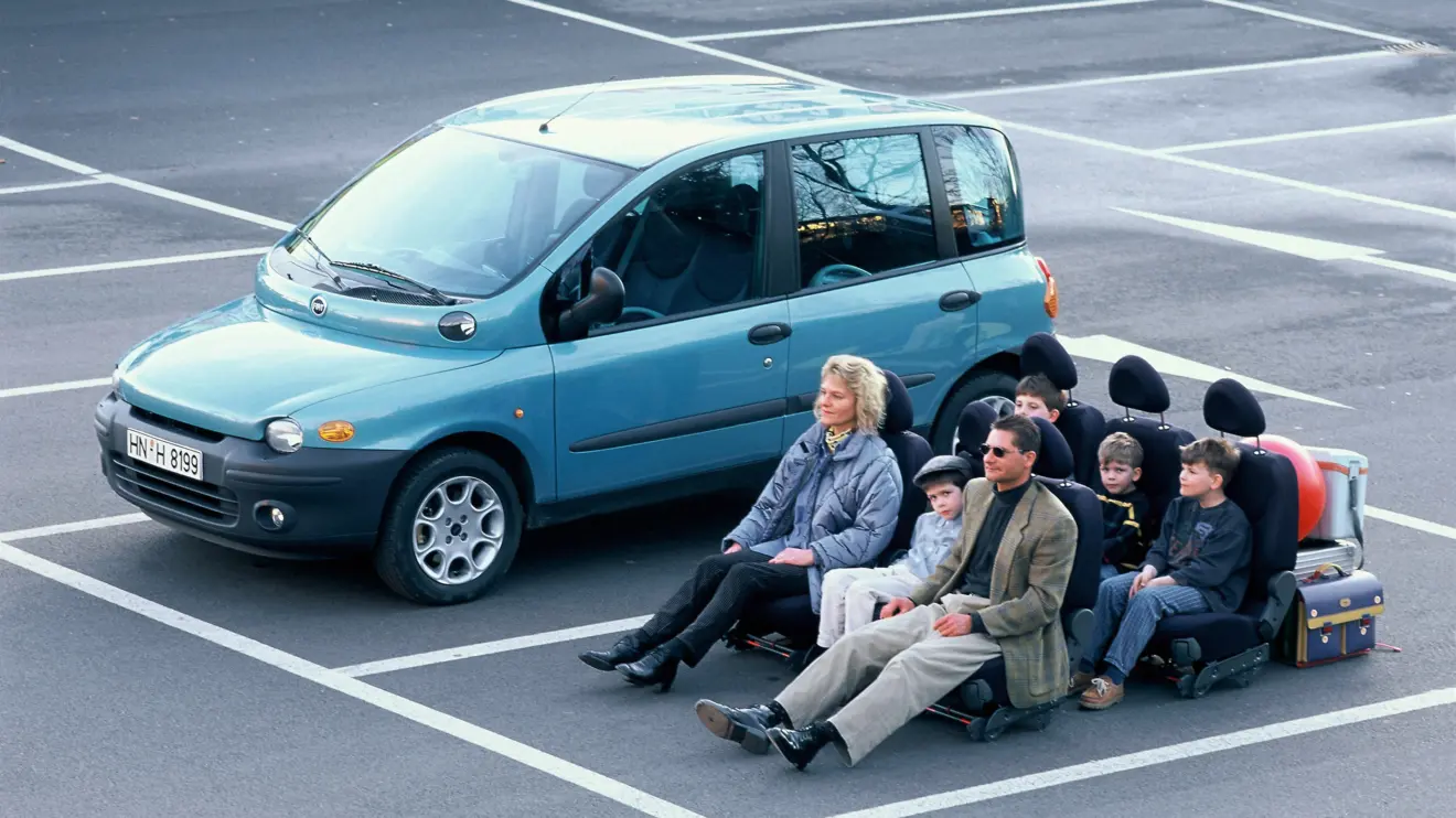 Fiat Multipla foi um dos carros pensados com soluções para seis ocupantes